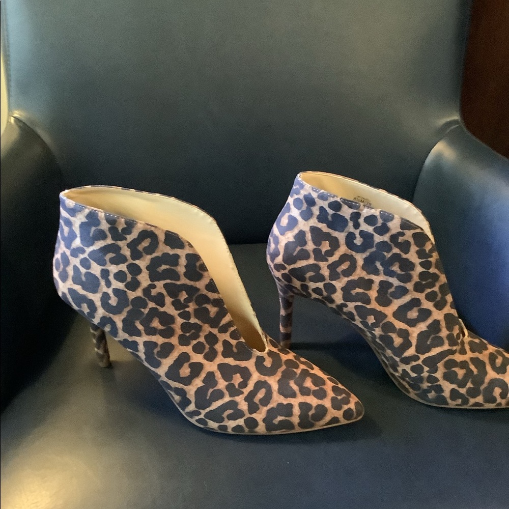 Jessica Simpson leopard heels
